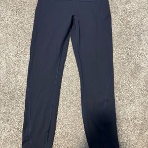 Lululemon women’s 8 Navy Blue Athletic Leggings inseam 23.5